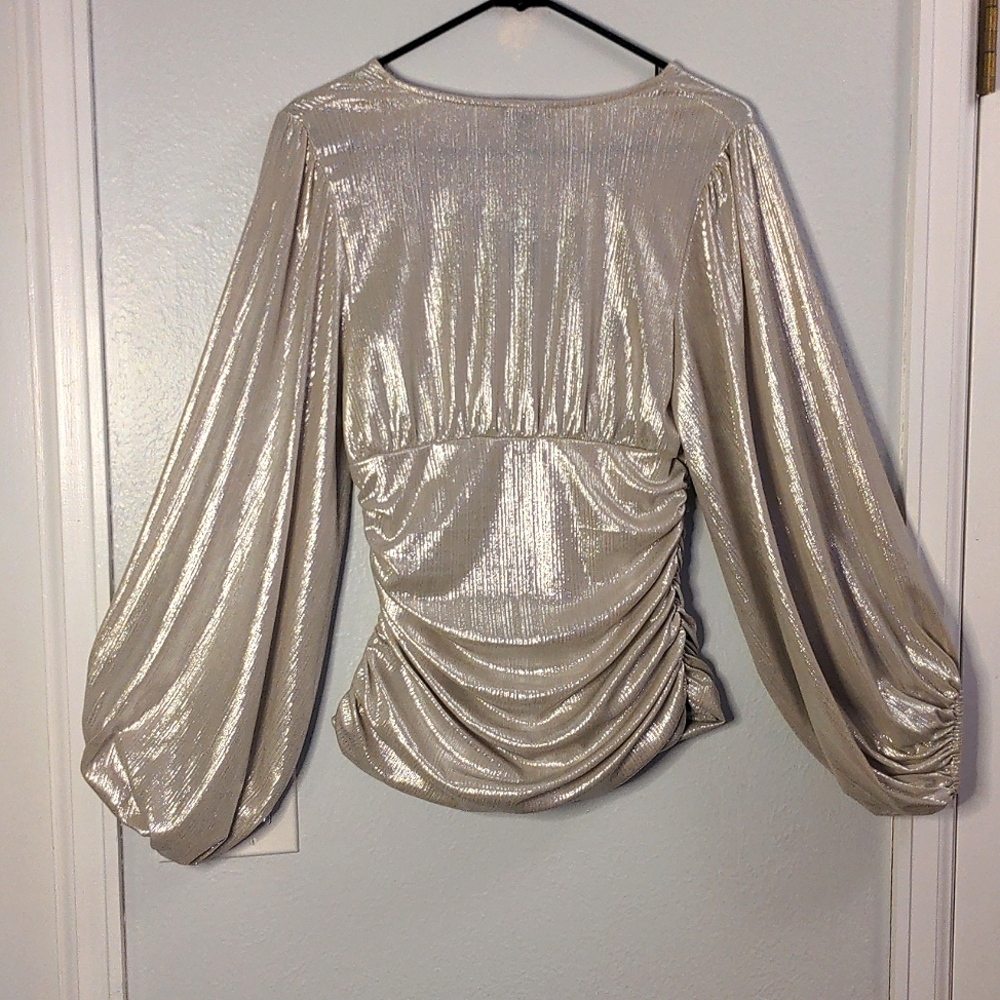 🔖3for$25 Express Metallic Champagne Balloon-Sleeved Top NWT - Picture 4 of 4